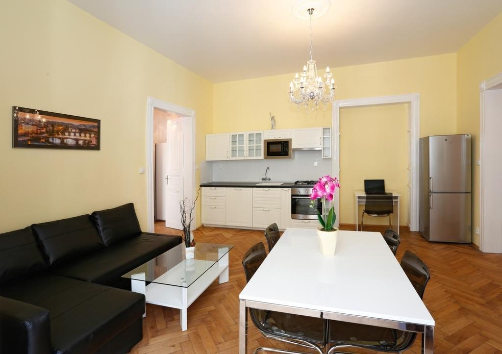 Apartment Near The Charles Bridge Praha Rom bilde
