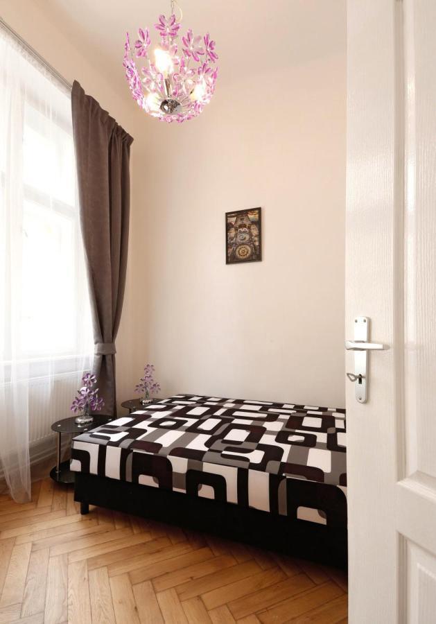 Apartment Near The Charles Bridge Praha Rom bilde